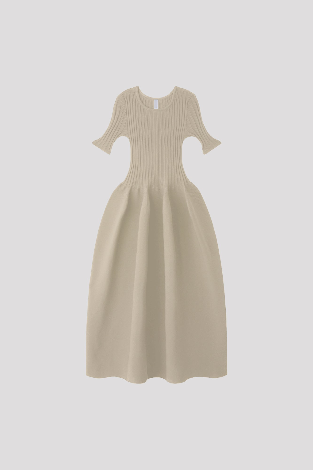 #色_SAND BEIGE