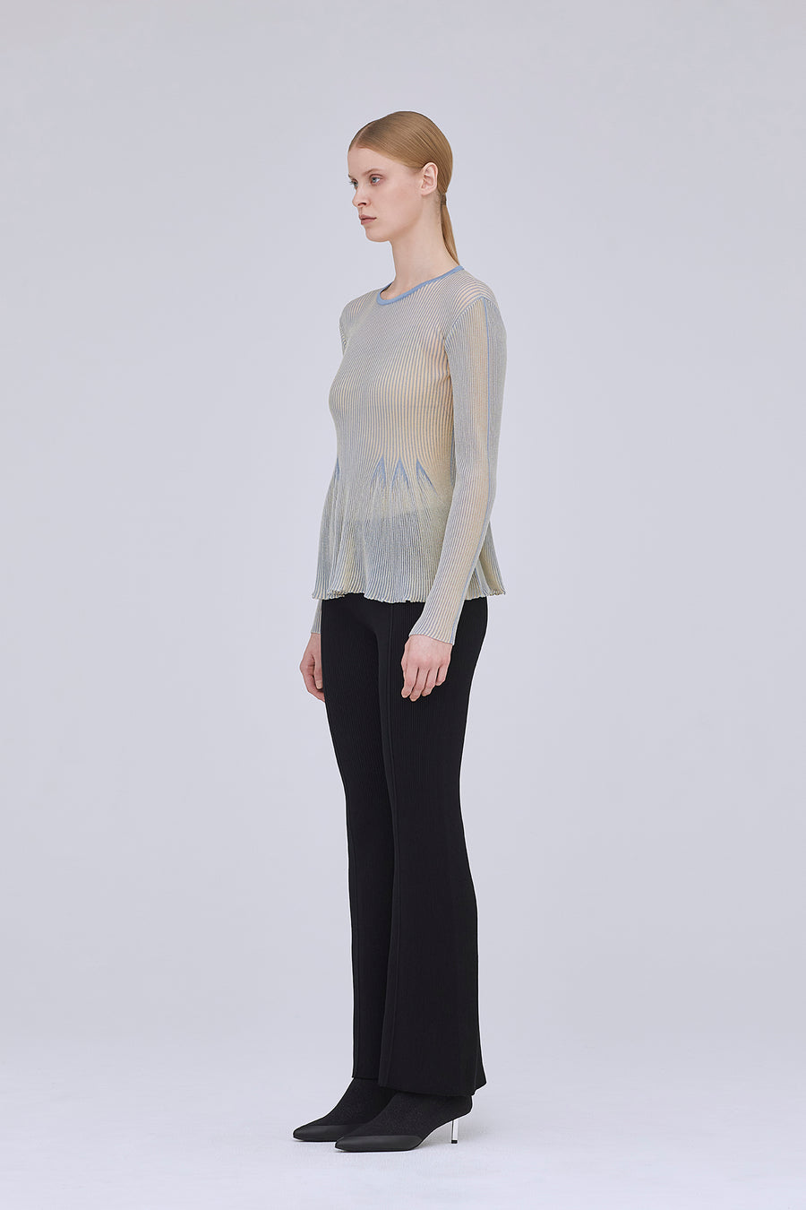 SOFT PORTRAIT TIGHT FLARE PANTS