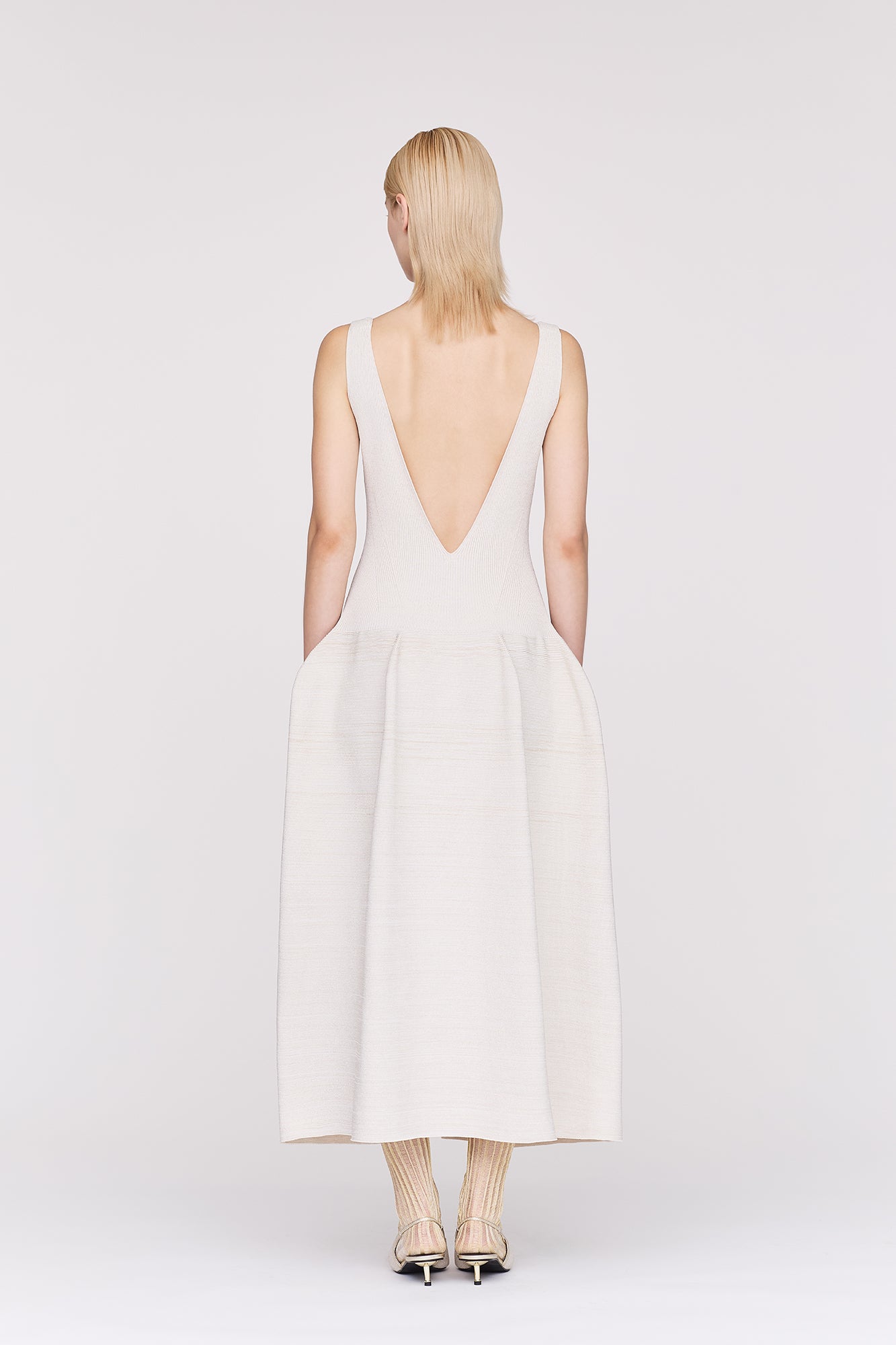 POTTERY GLITTER V-NECK SLEEVELESS DRESS