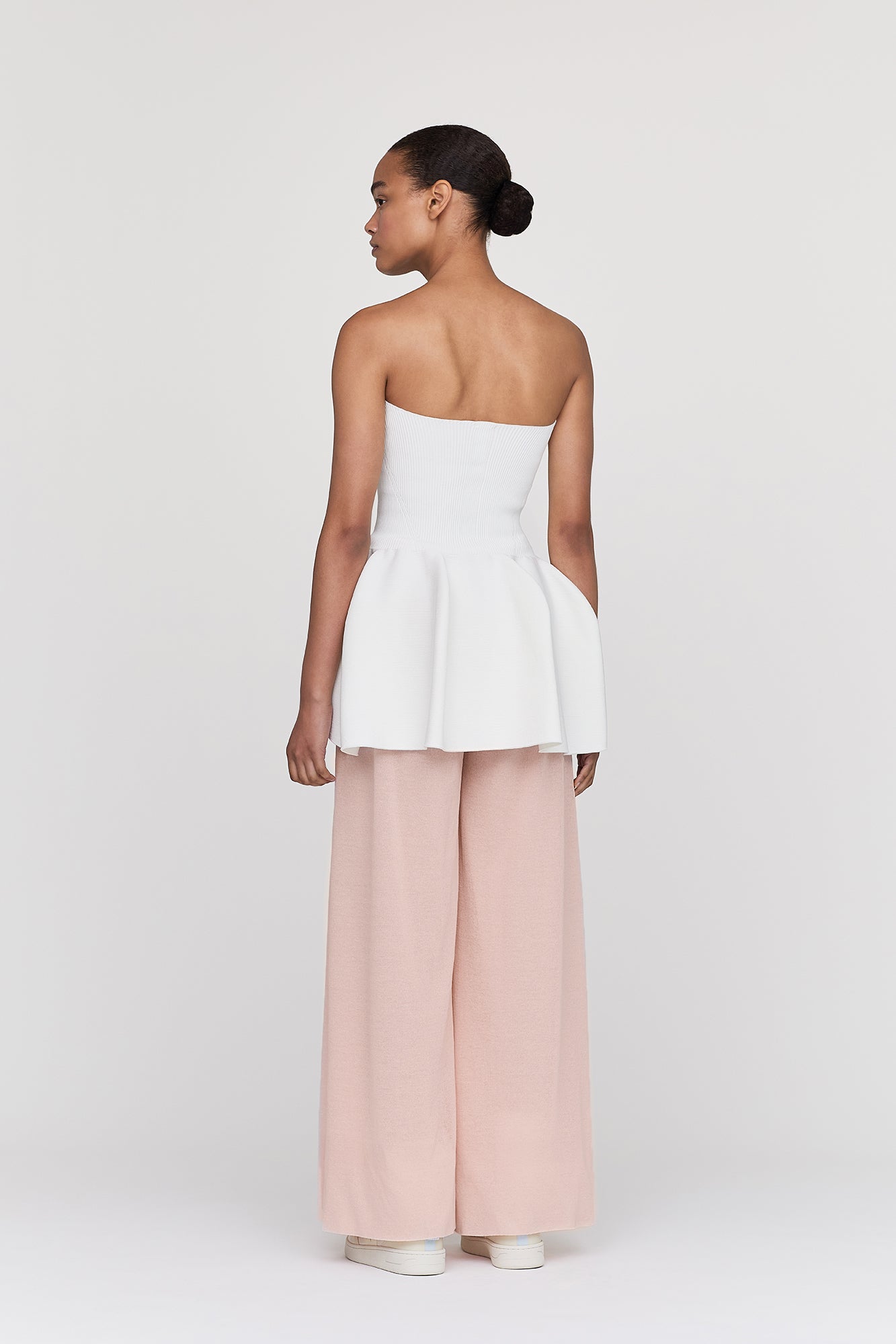 モデル身長：173cm　着用サイズ：F (One size)