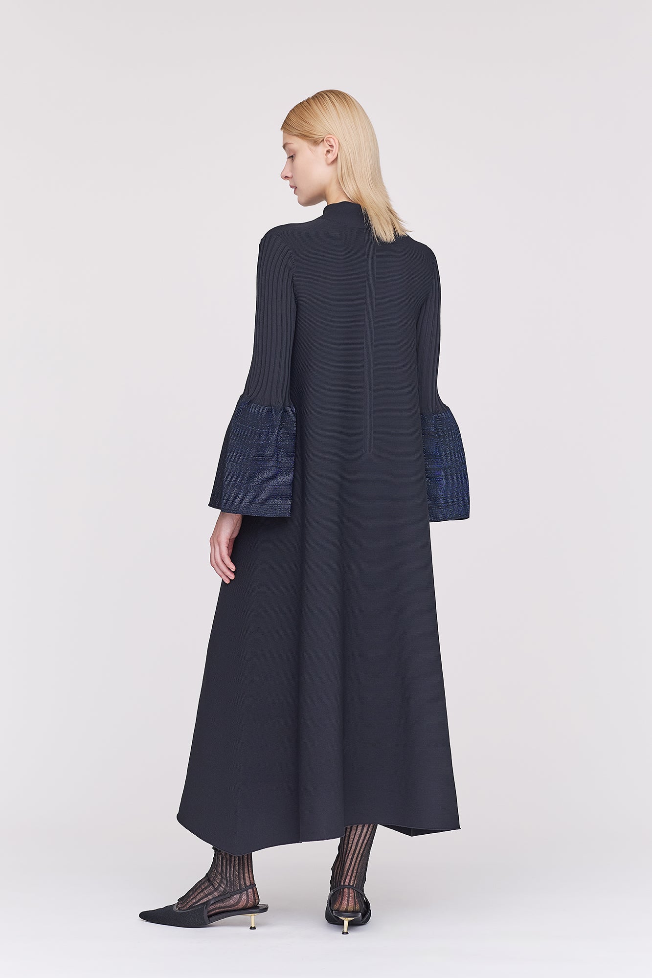 モデル身長：175cm　着用サイズ：3