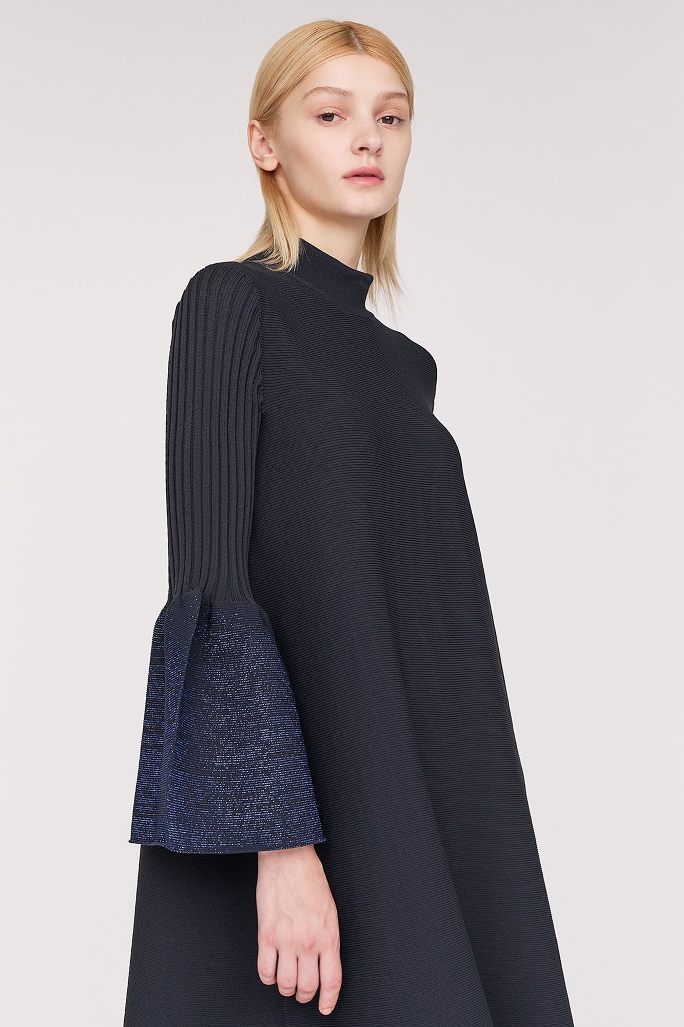 モデル身長：175cm　着用サイズ：3