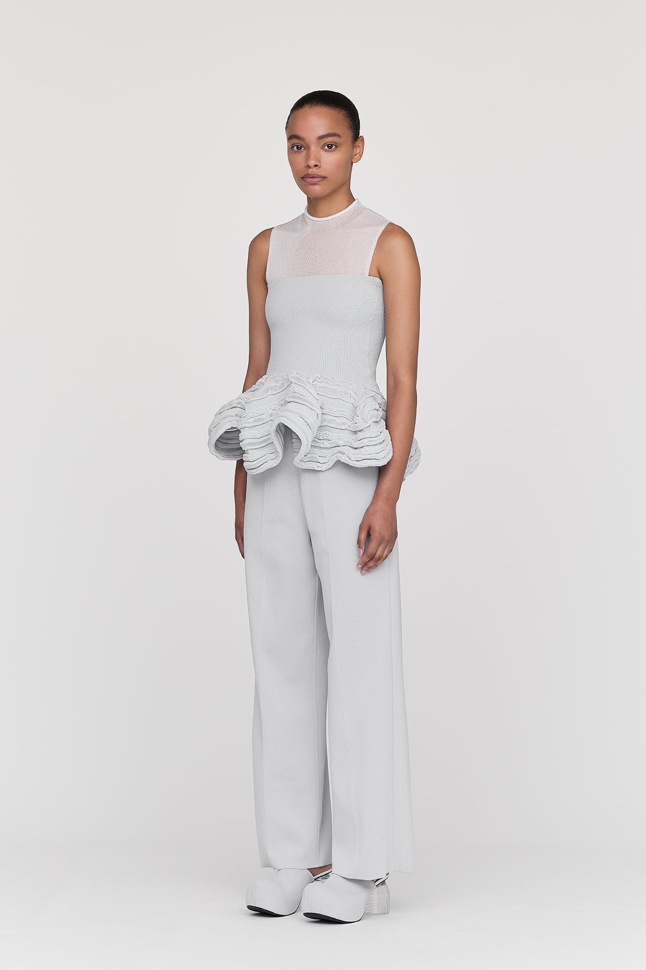 モデル身長：173cm　着用サイズ：F