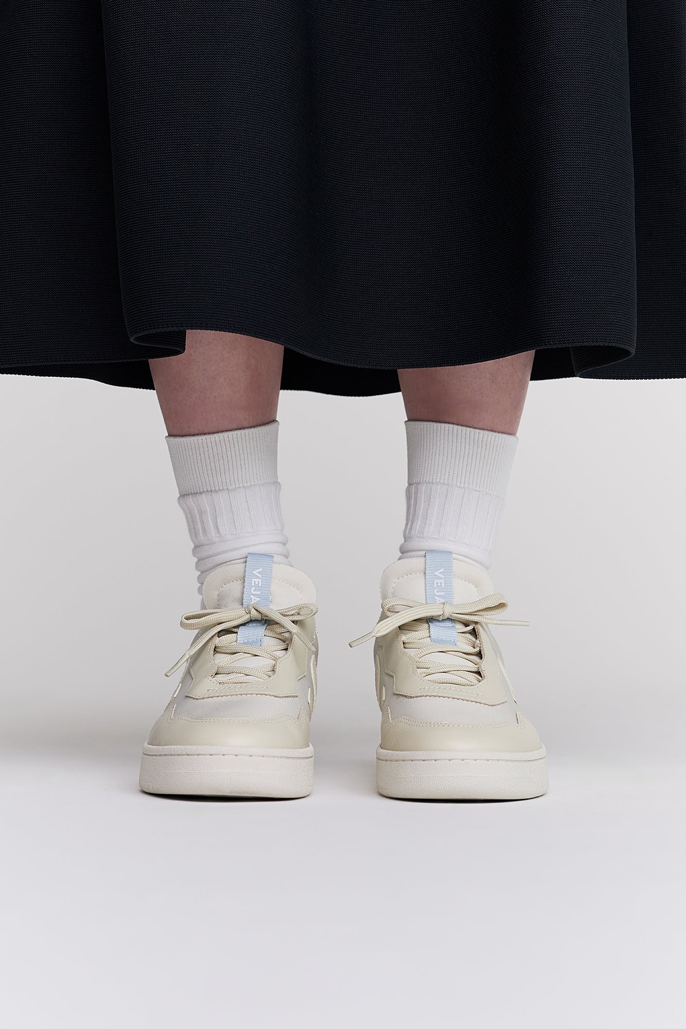 V-90 VEJA X CFCL WOMEN