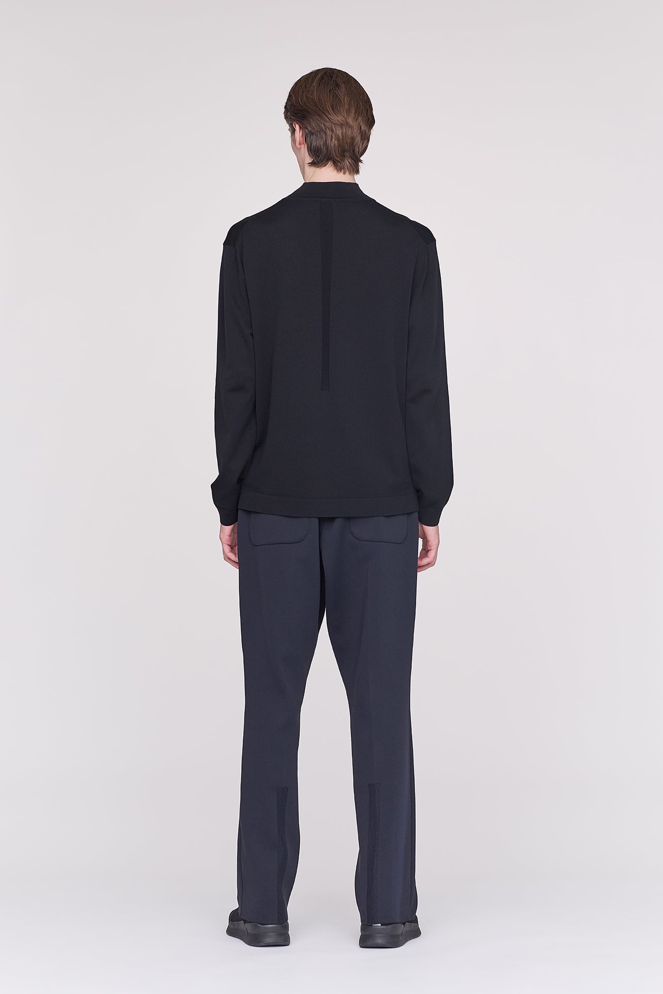 Model height: 187cm Wearing size: 5