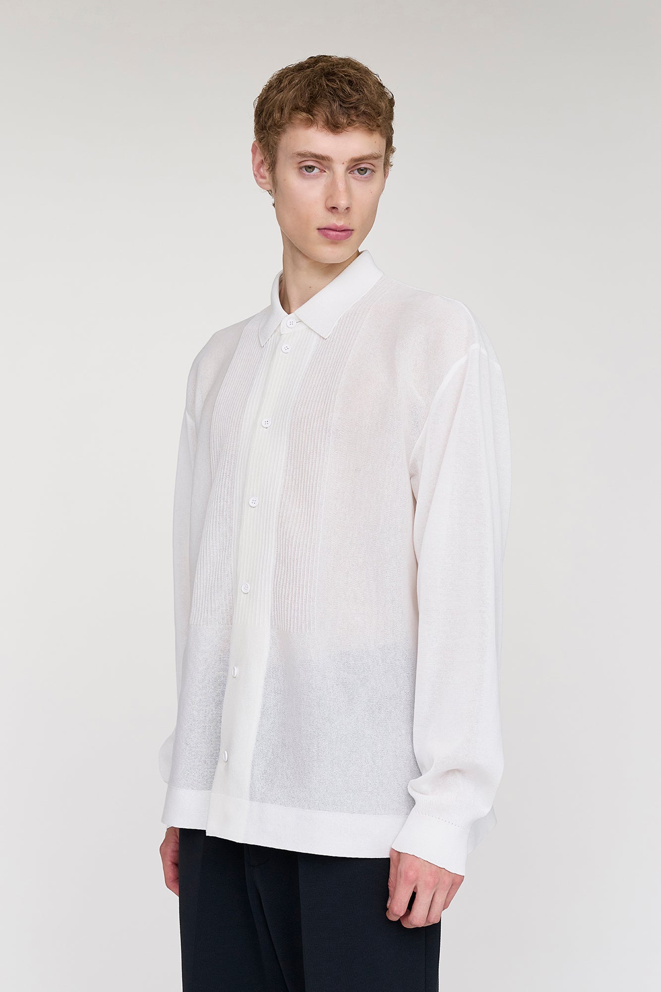 モデル身長：186cm　着用サイズ：5