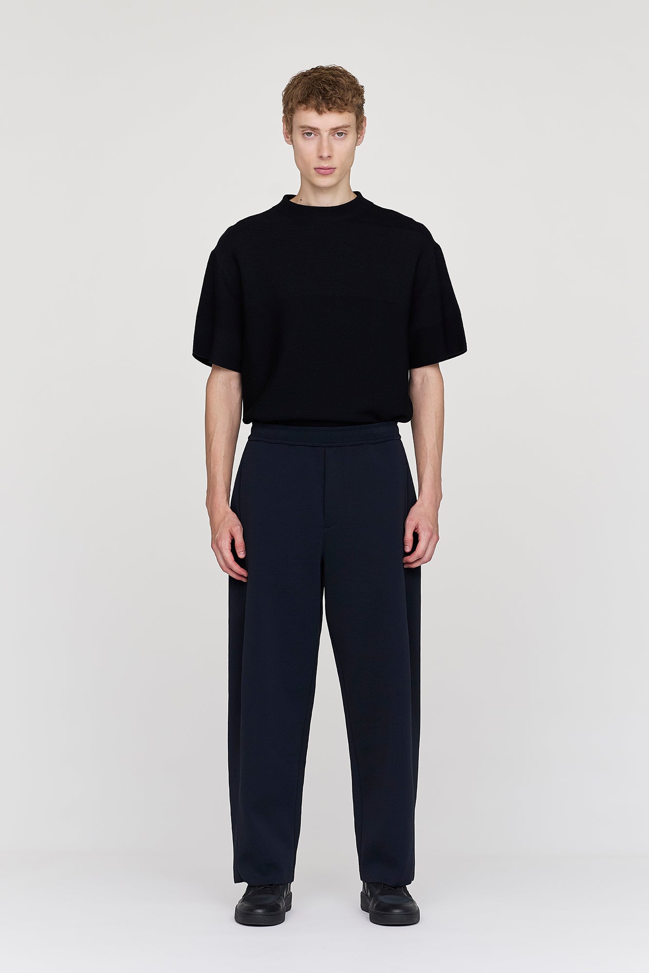 モデル身長：186cm　着用サイズ：5