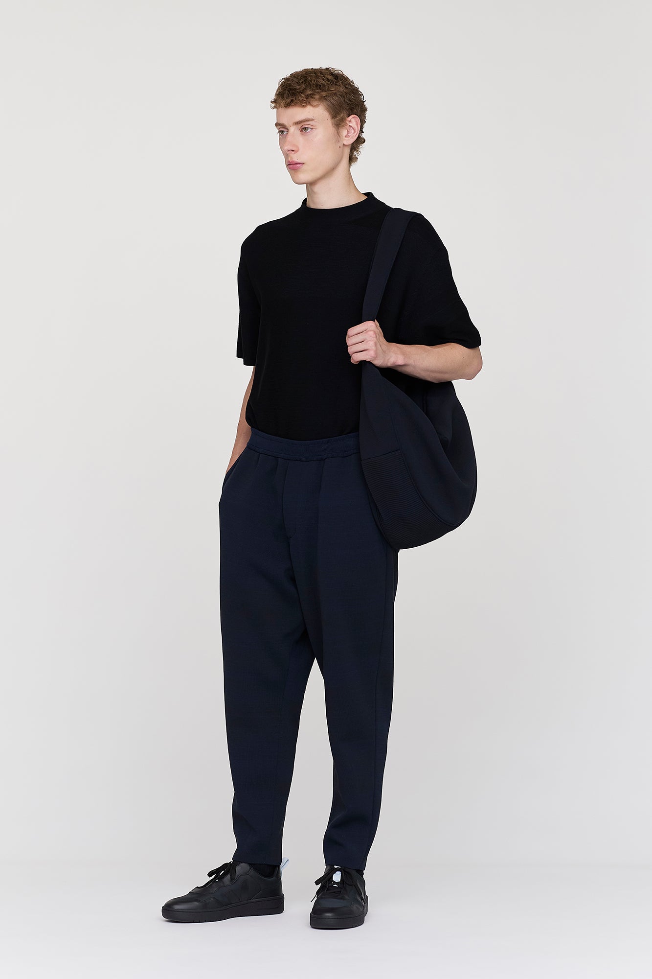 モデル身長：186cm　着用サイズ：F