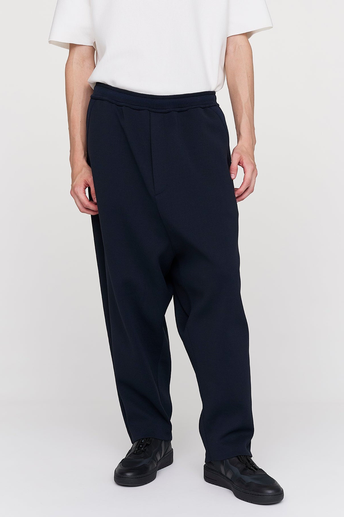 モデル身長：186cm　着用サイズ：5