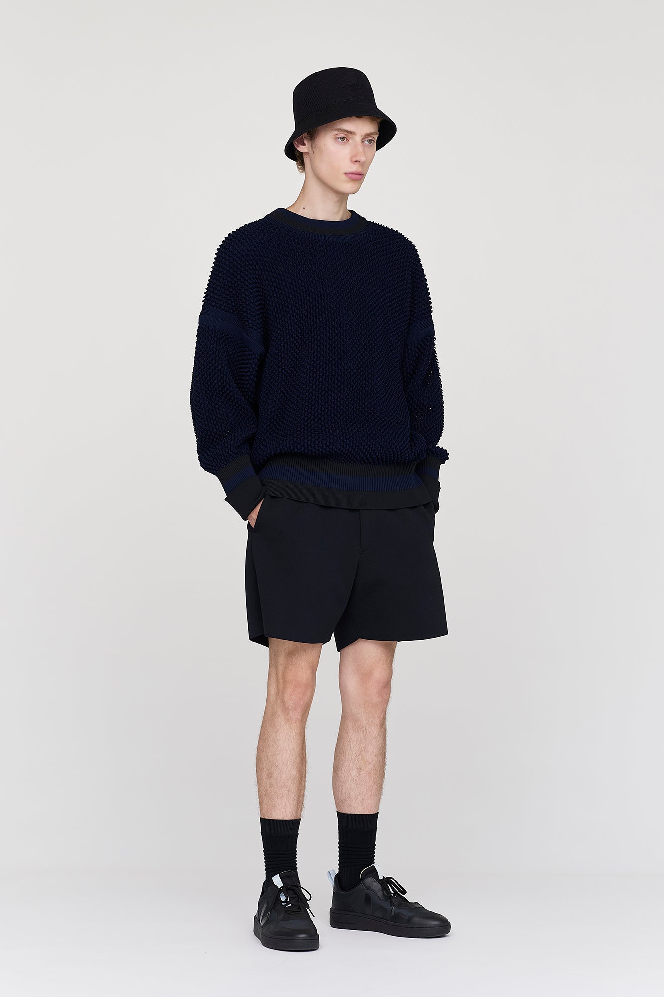 モデル身長：186cm　着用サイズ：5