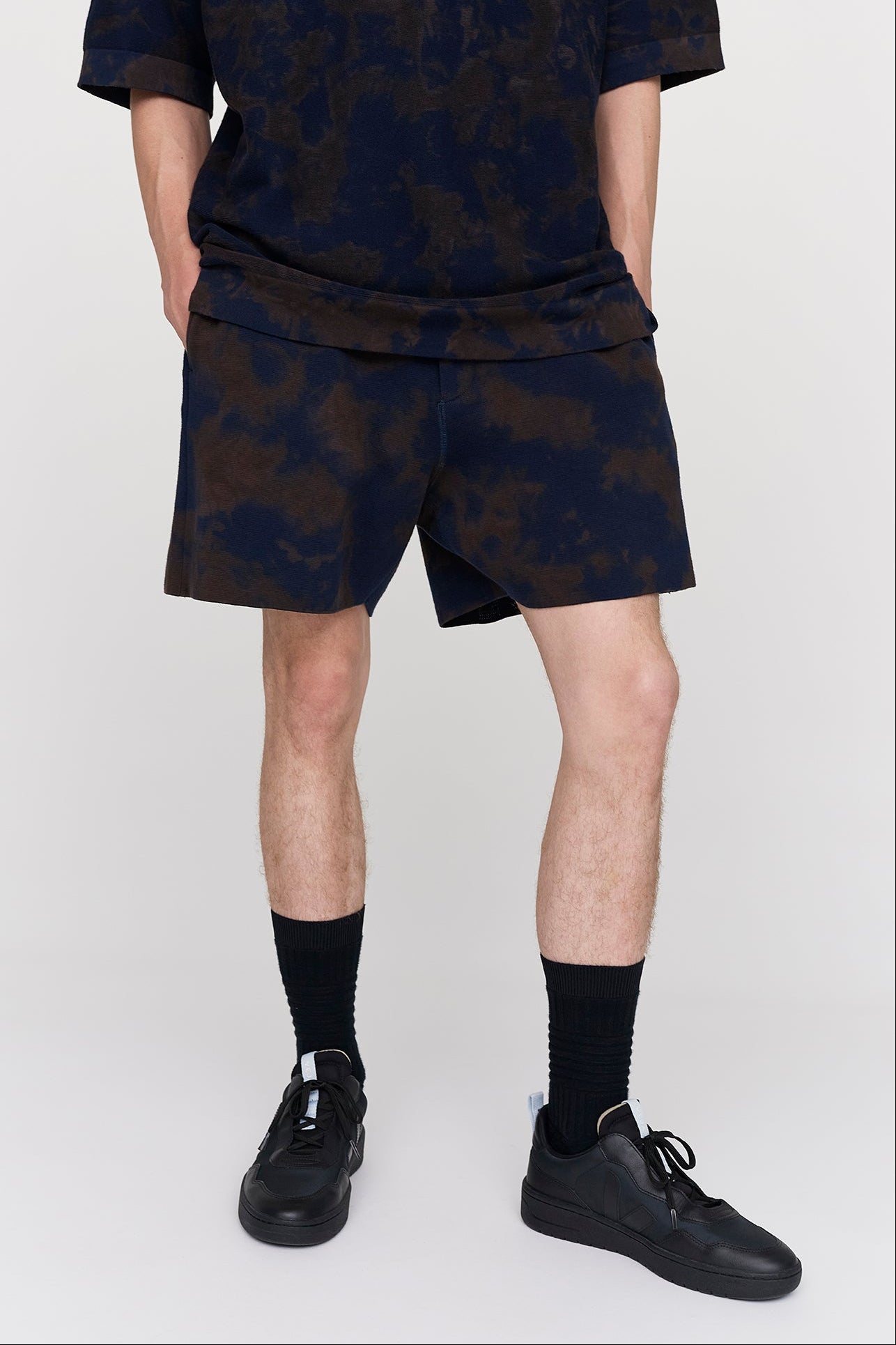 モデル身長：186cm　着用サイズ：5