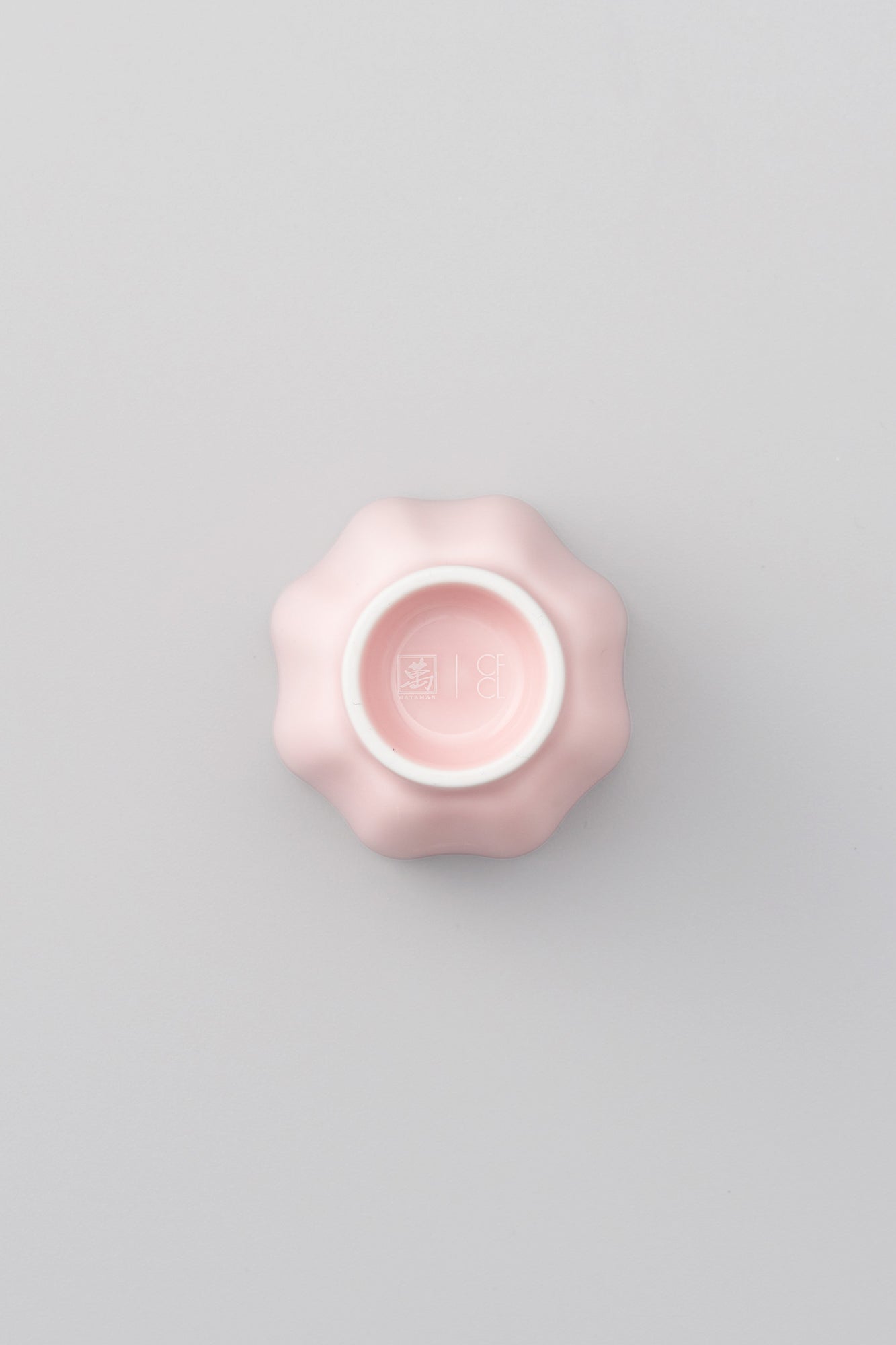 PORCELAIN POTTERY TEA CUP