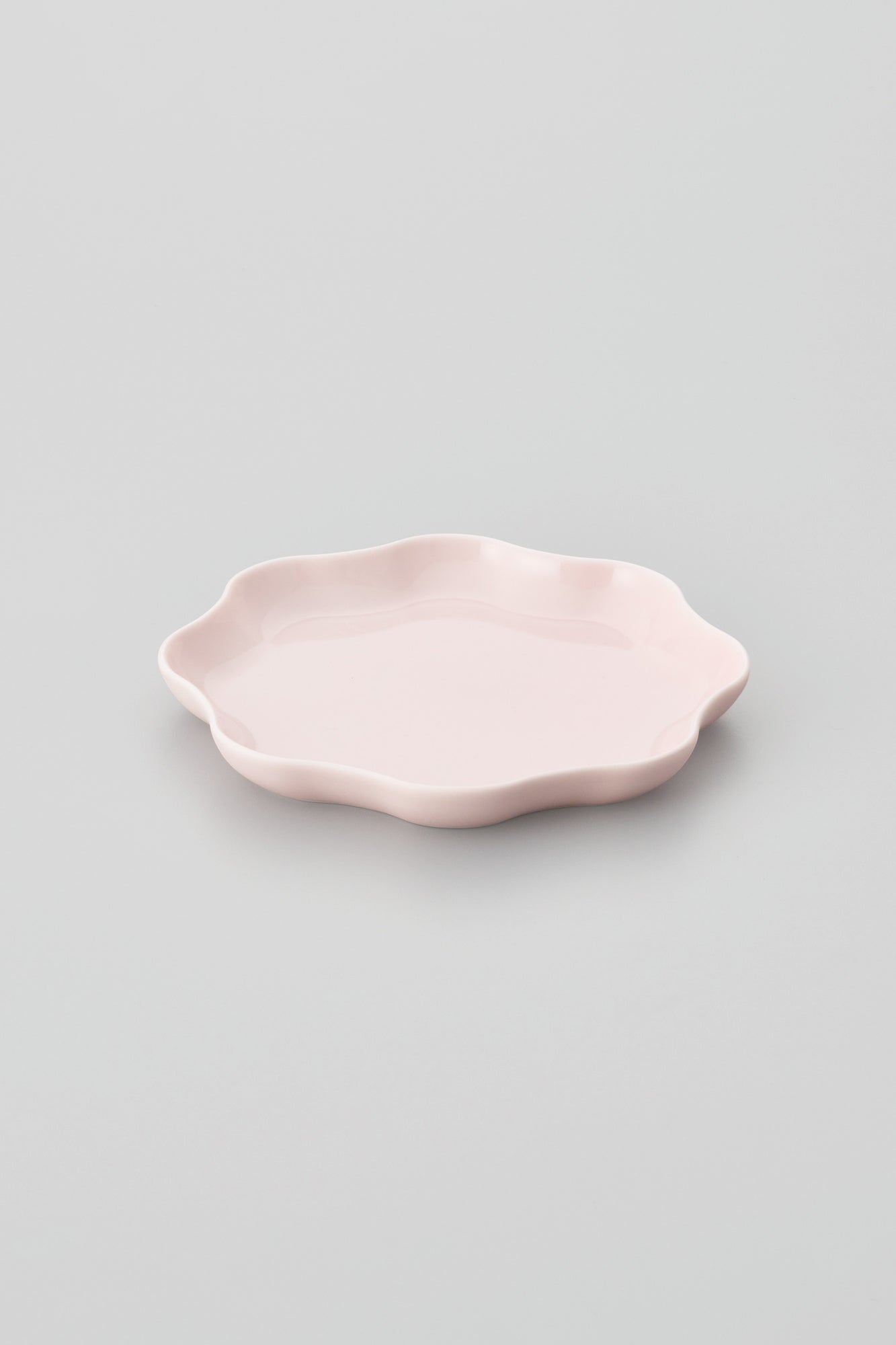 PORCELAIN POTTERY PLATE SMALL