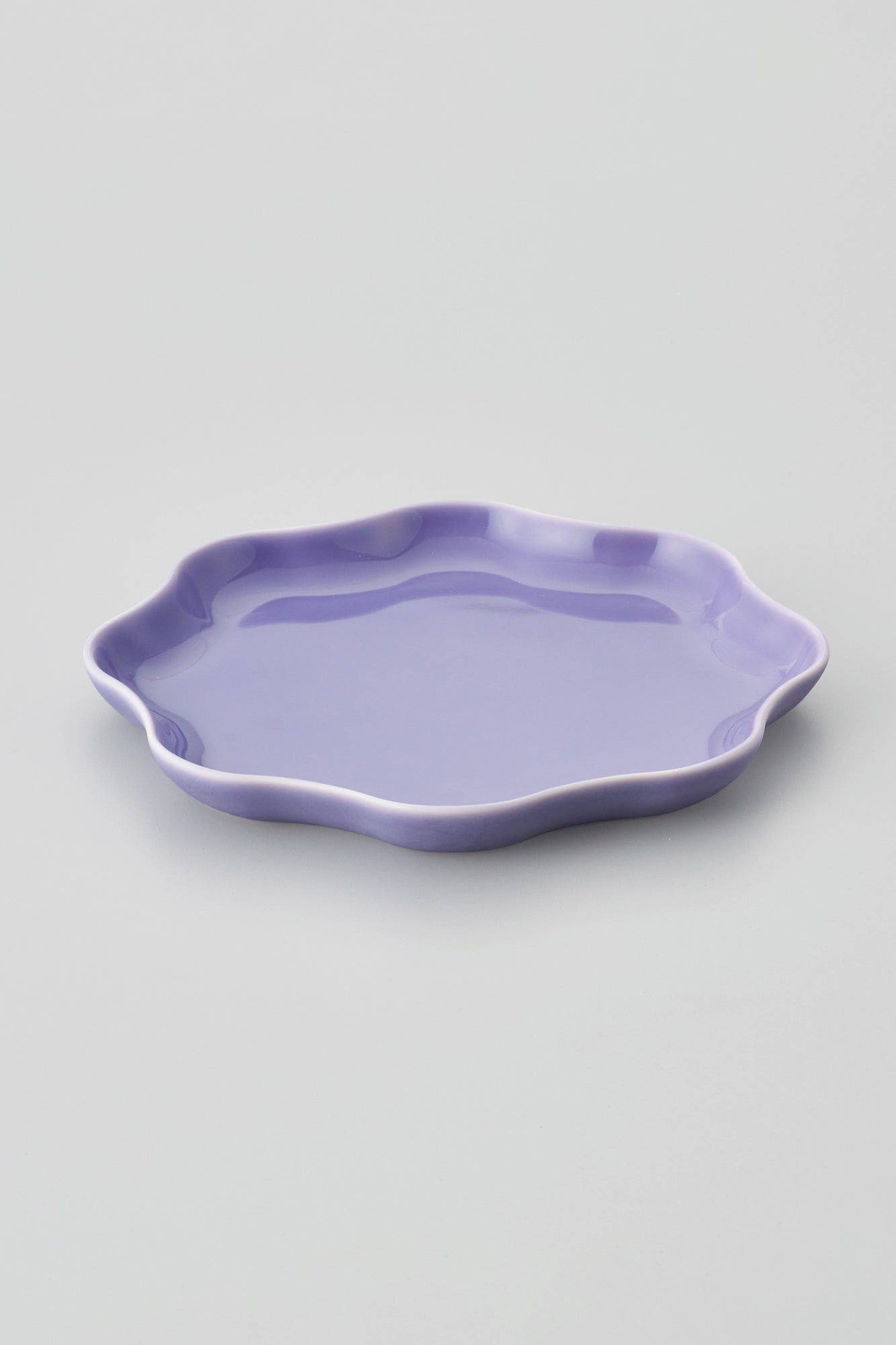 PORCELAIN POTTERY PLATE MEDIUM