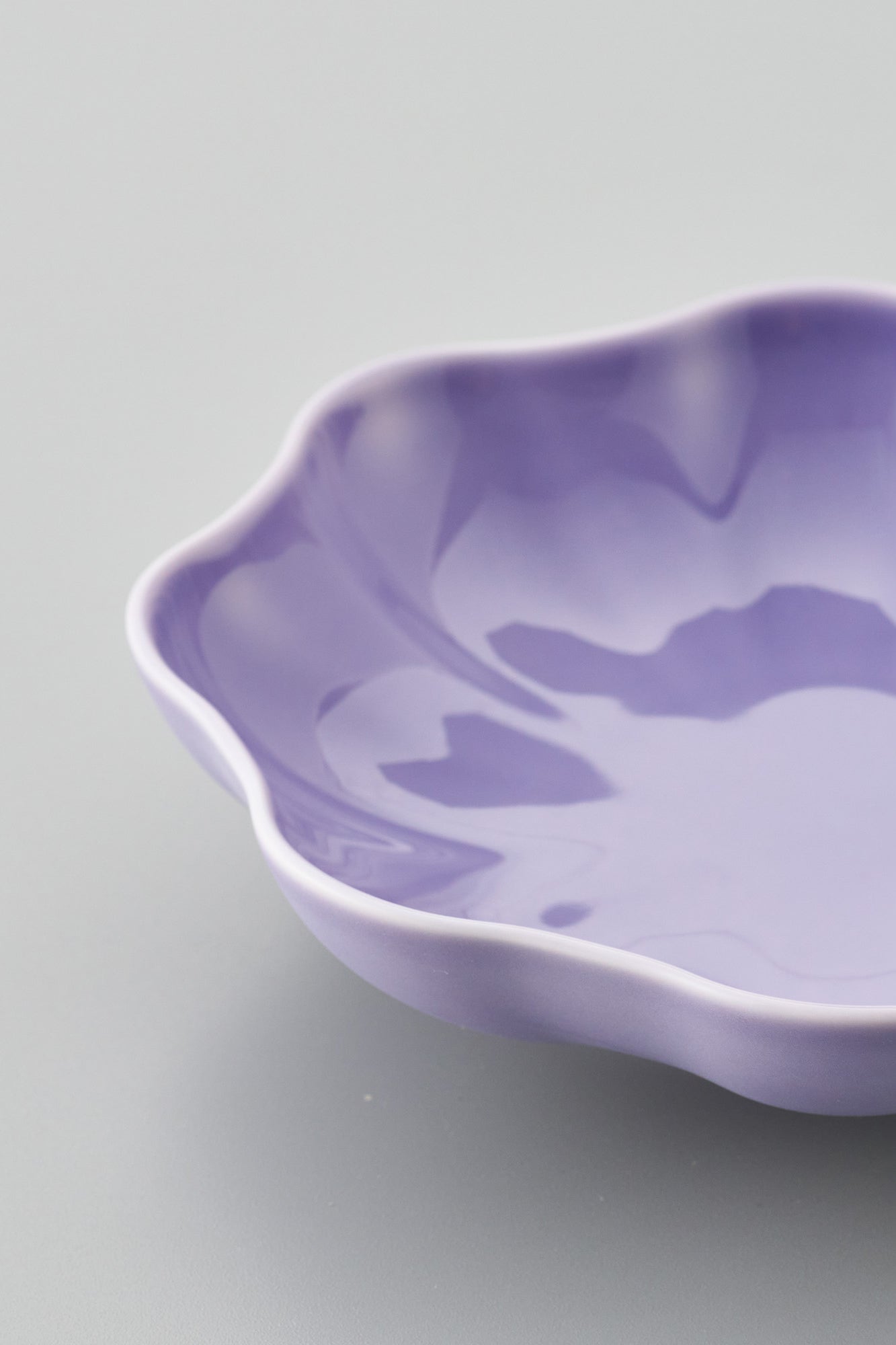 PORCELAIN POTTERY BOWL MEDIUM