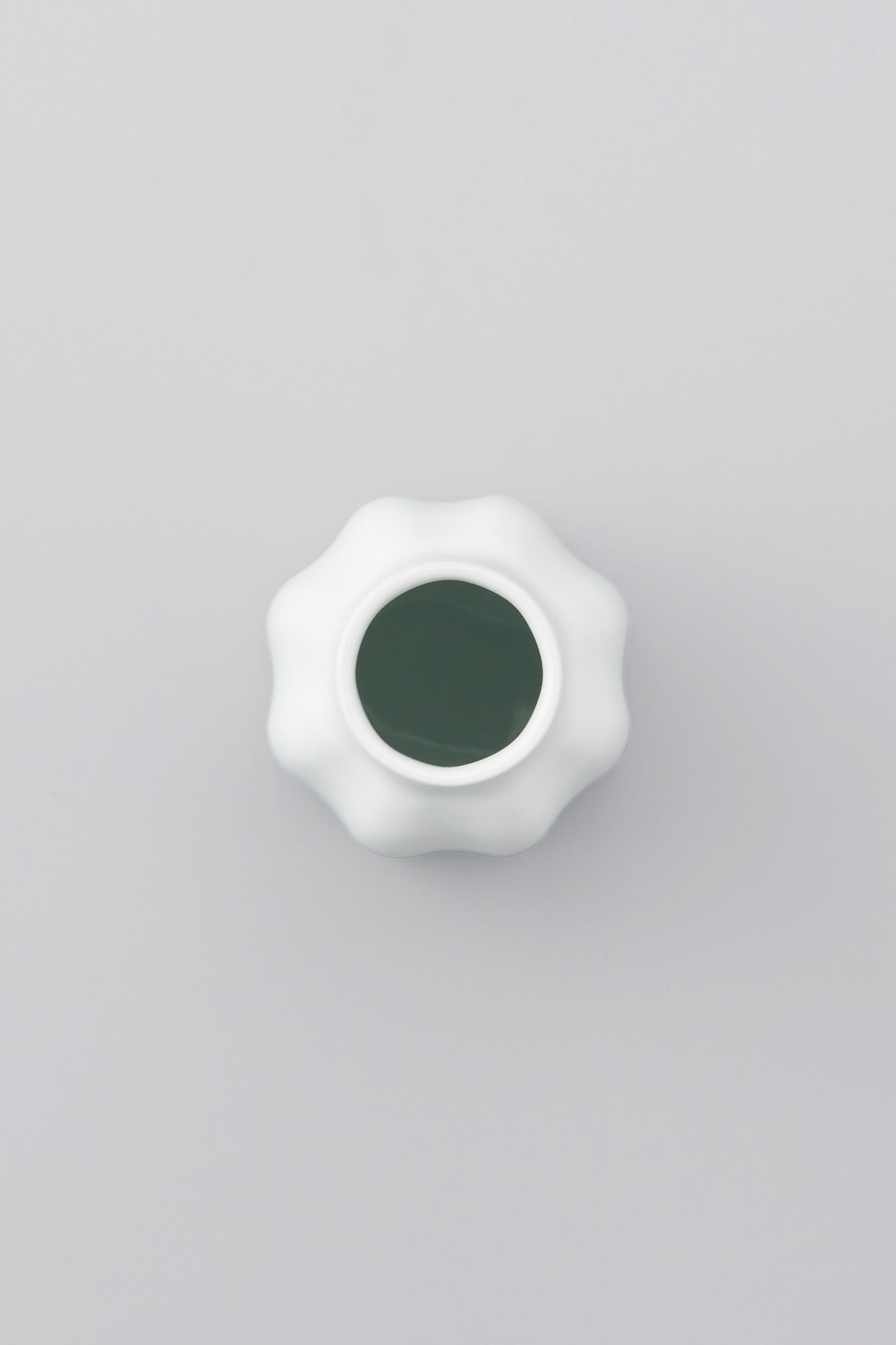 PORCELAIN POTTERY VASE