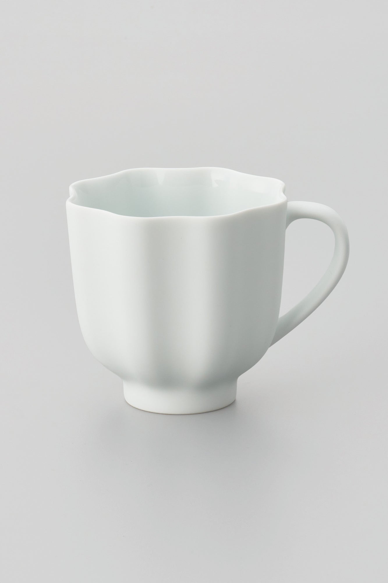 PORCELAIN POTTERY TEA MUG